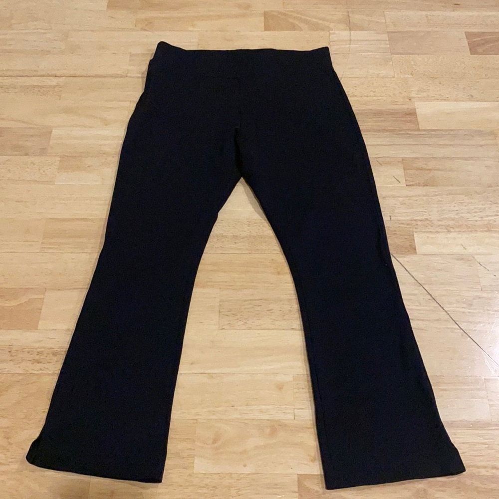 American Giant Capri Stretchy Pants! Size 2! LIKE NEW